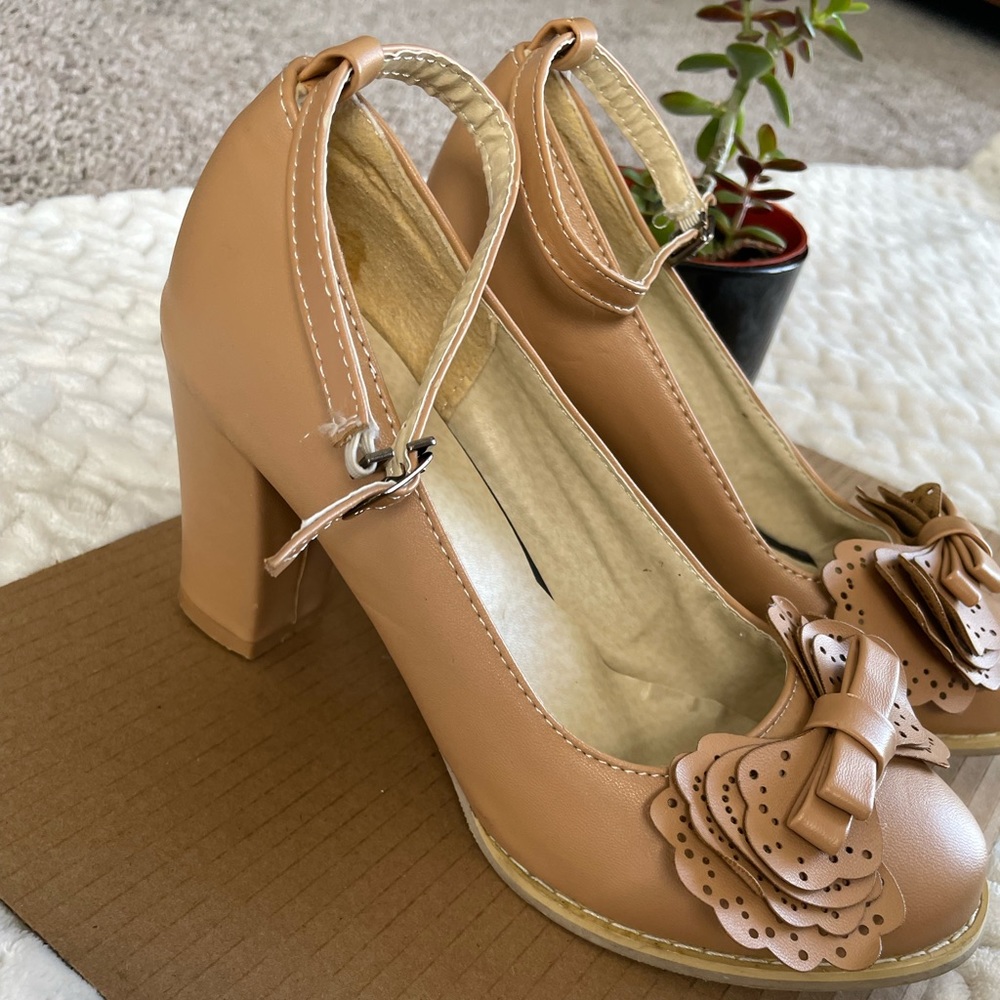 Vintage Front Bow Heels Shoe